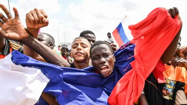 Manifestation pro-russe à Niamey contre les bases militaires françaises et nigériennes