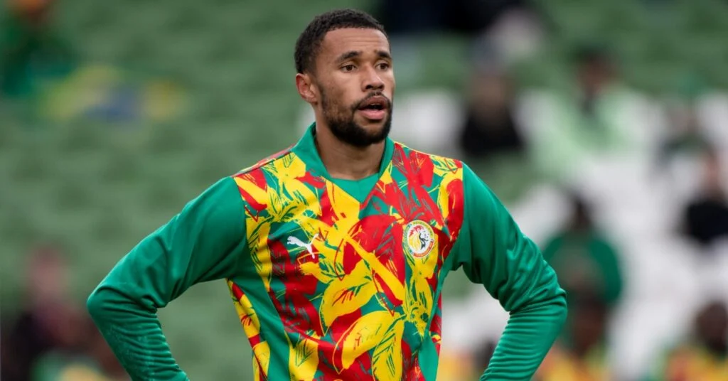 Yéhvann Diouf en discussion après la finale can Sénégal-Maroc