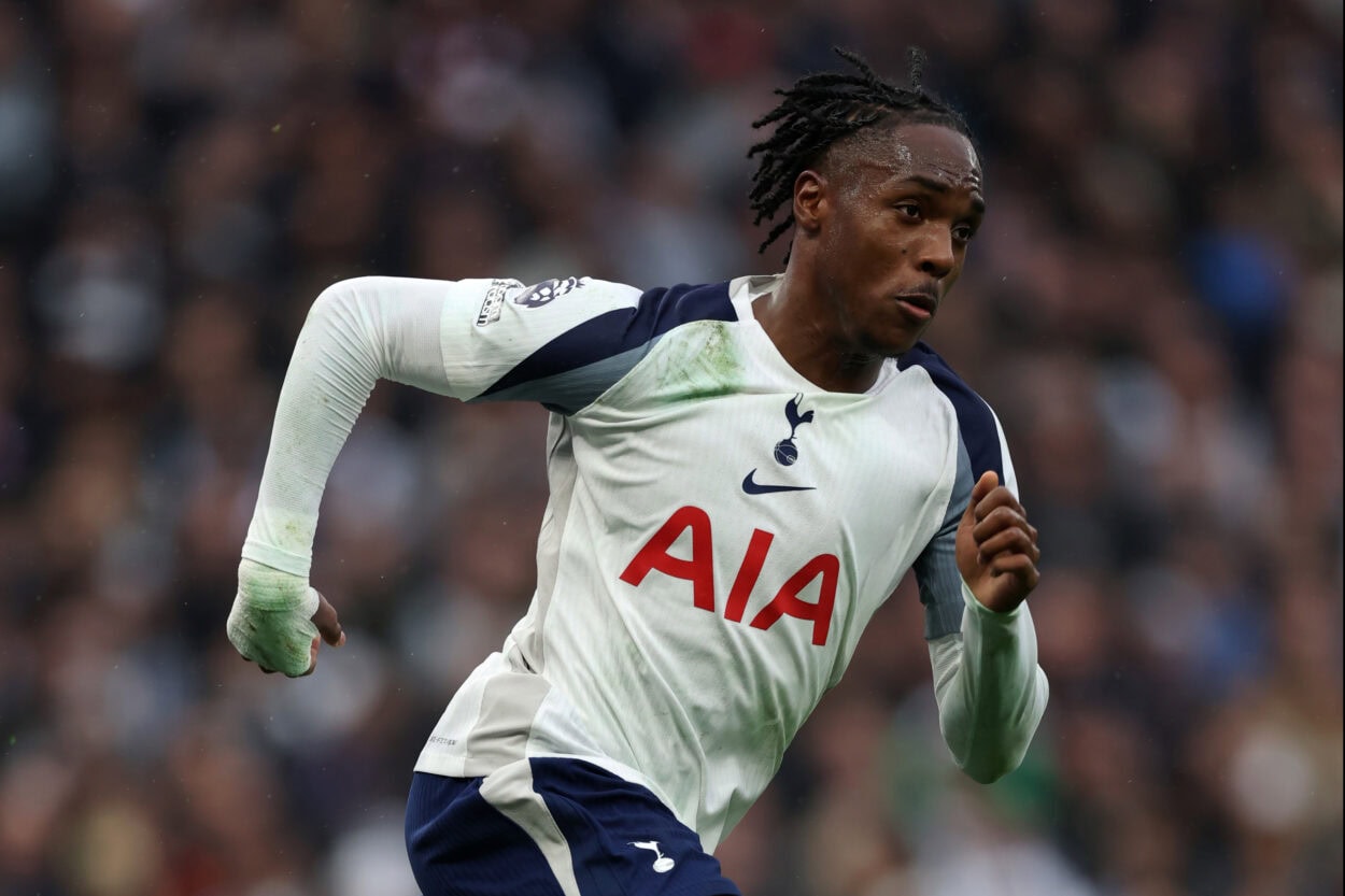 Chelsea célèbre une victoire contre Tottenham en Premier League
