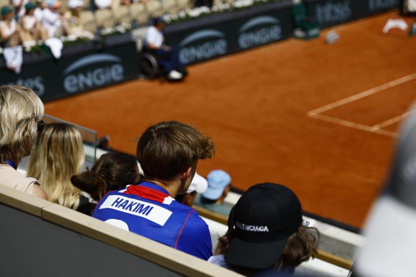 Quelques maillots du PSG aperçus en tribunes de Roland-Garros cette semaine.