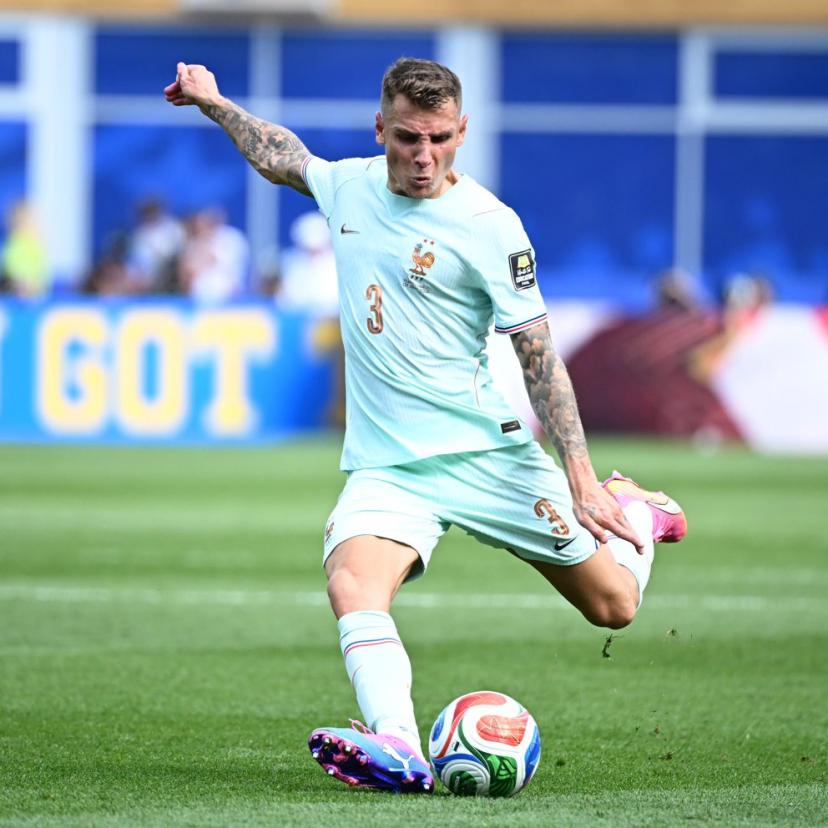 Lucas Digne doit s'engager au PSG après la Coupe du monde. (P. Lahalle /L'Équipe)