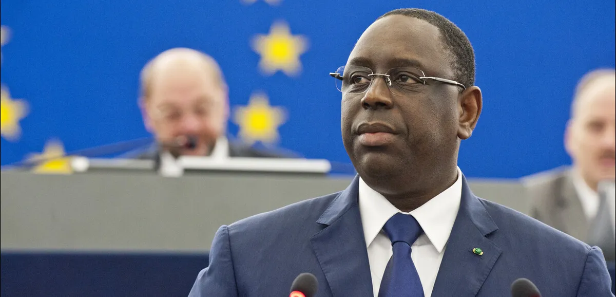 Sénégal : retour controversé de Macky Sall à Dakar
