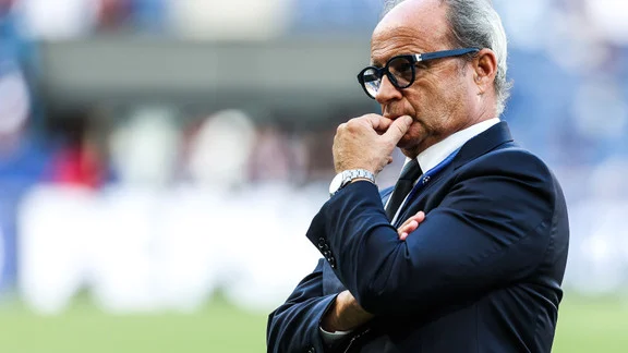 Luis Campos du PSG en discussion