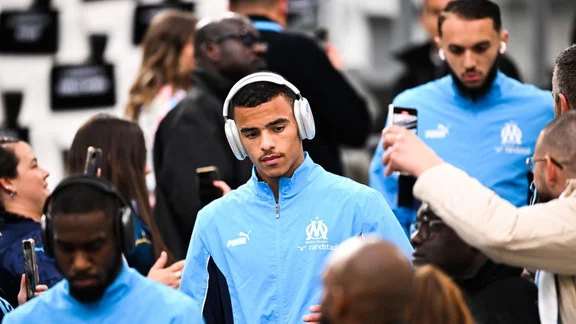 Mason Greenwood en discussion avec des dirigeants de l’OM