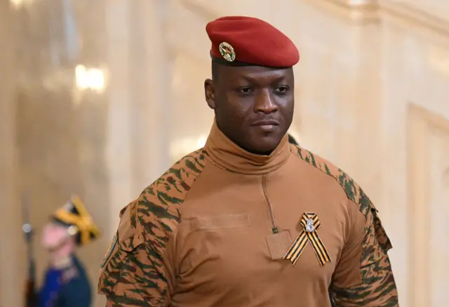 Portrait officiel d'Ibrahim Traoré