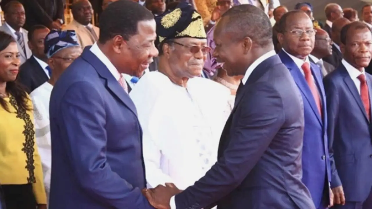 Les présidents Nicéphore Soglo (en arrière-plan en blanc), Boni Yayi (à gauche) et Patrice Talon (à droite)
