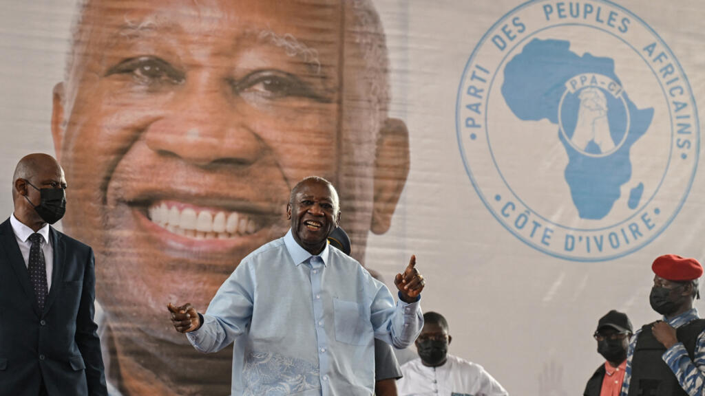 Laurent Gbagbo, président du Parti populaire africain de Côte d'Ivoire (PPA-CI), en pleine allocution lors du premier congrès de son parti à Abidjan le 15 mai 2026