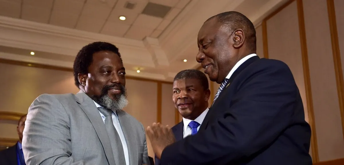 Joseph Kabila à gauche, illustration